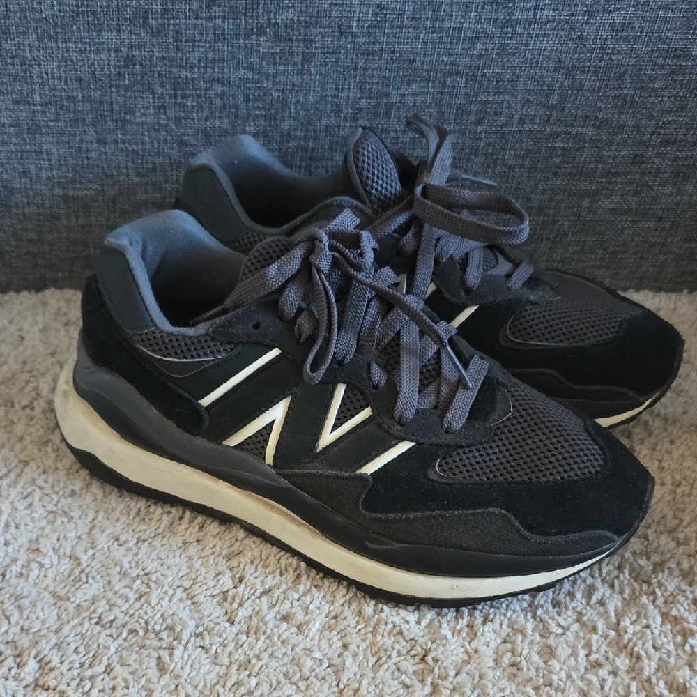 New Balance 57/40 Black Gray